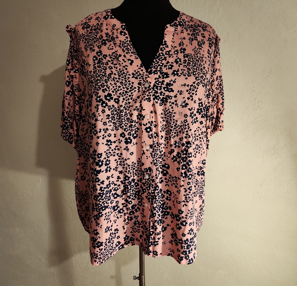 Tommy Hilfiger Women's 2X Pink Floral Short-Sleeve V-Neck Blouse NWT